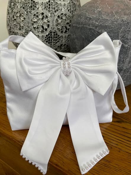 White Communion Bag with Bow & Pearl Details - CB114