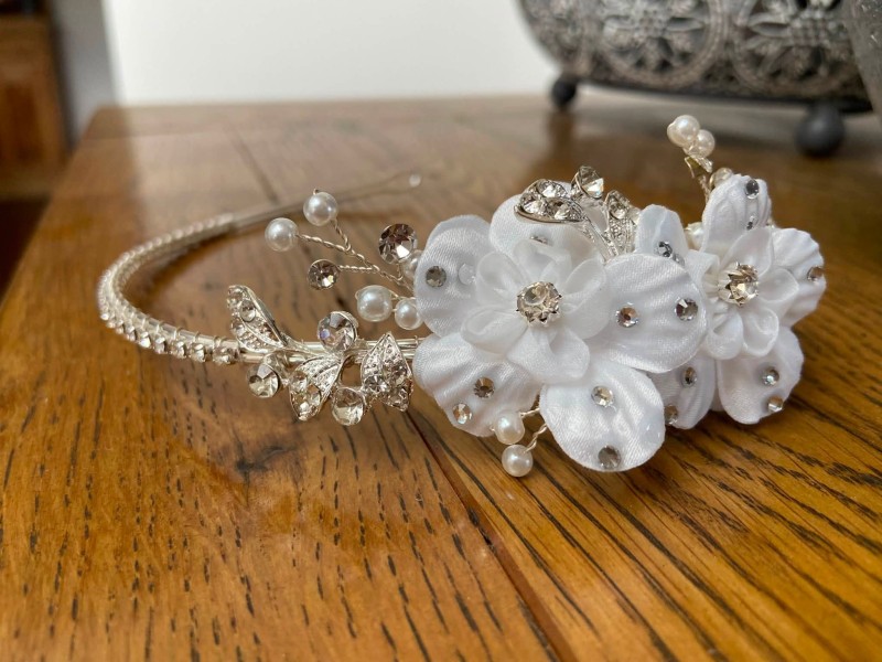 Diamante Headband with Sided Floral Details - CH114