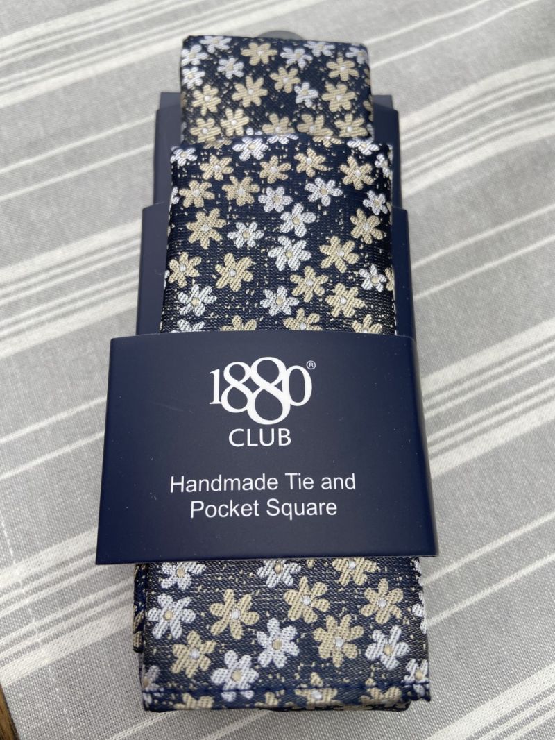 1880 Club Tie & Pocket Square Set