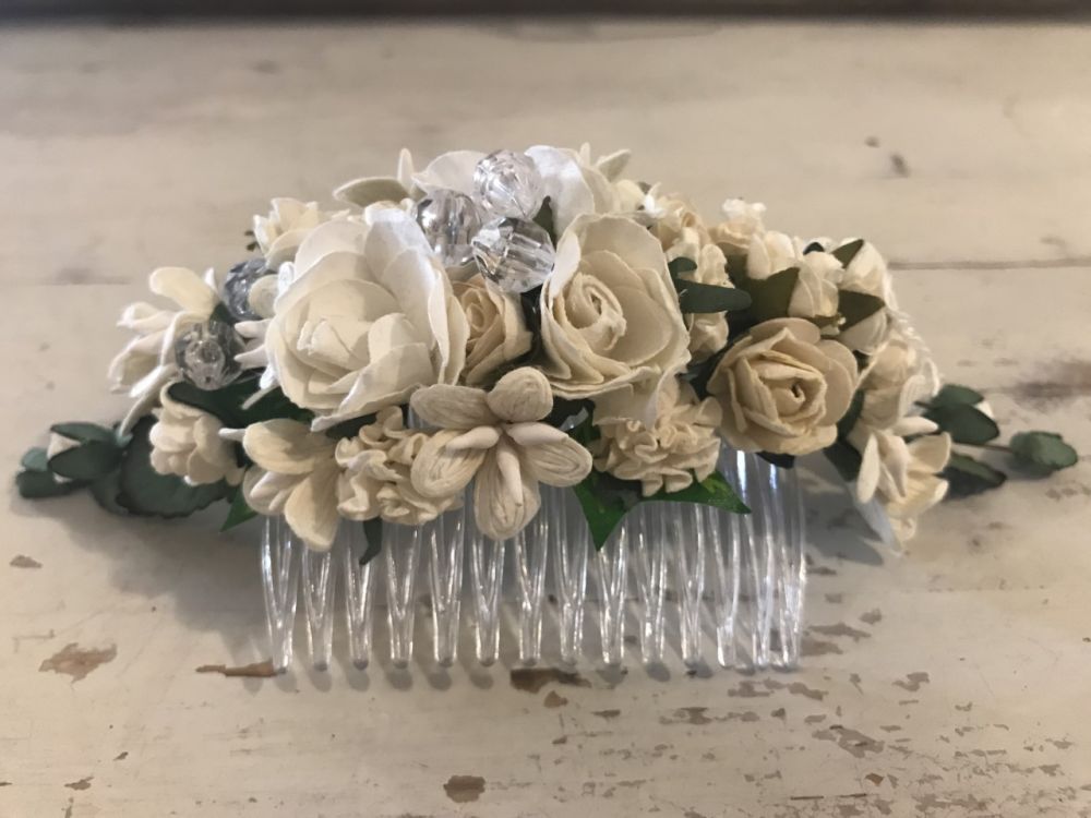 Handmade Floral Comb with White Flower & Glass Beads