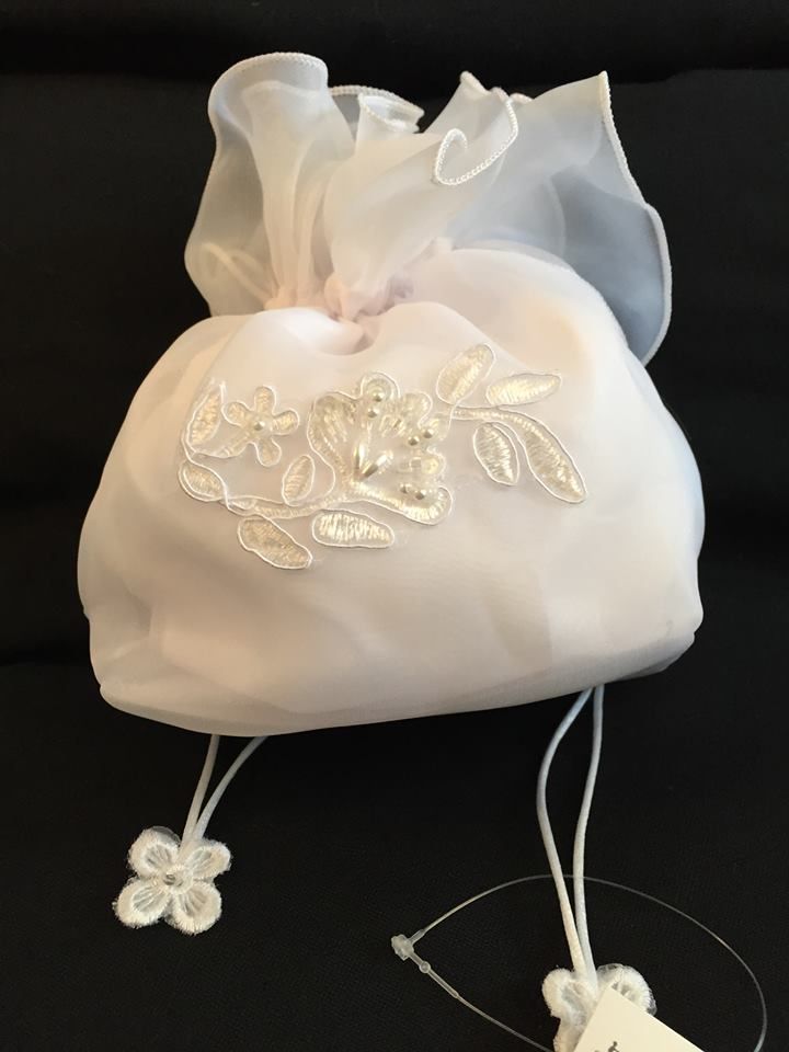 Bread of Life First Communion Satin Purse Gift Set : Amazon.in: Home &  Kitchen